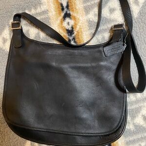 Vtg Coach 9134 slim Black Leather Shoulder /Crossbody bag!